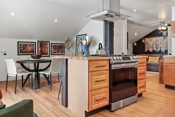 Cottonwood unit 5 Butte view-creek-big yard-dog friendly 10 minutes DT Durango! - Image 1